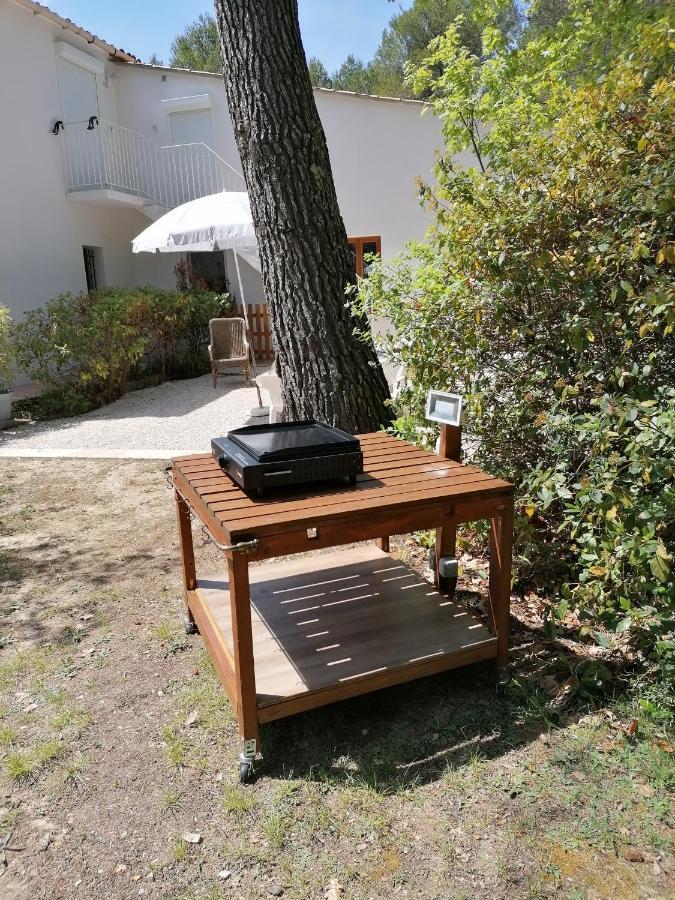 Le Clos Zinou Lambesc Exteriér fotografie