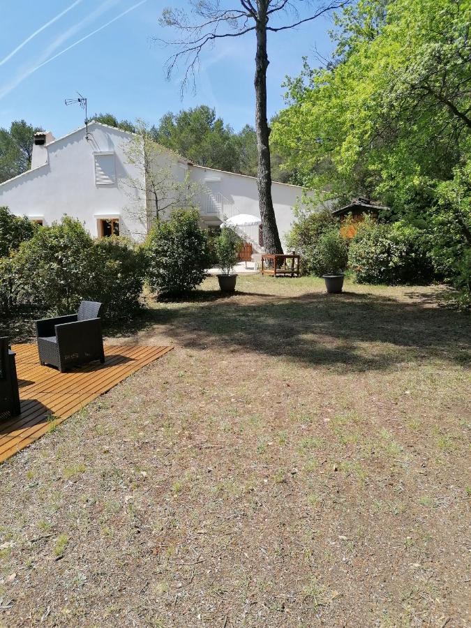 Le Clos Zinou Lambesc Exteriér fotografie